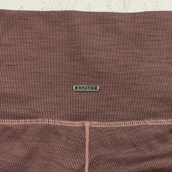 Prana Leggings in Forest Green and Mauve - Picture 4 of 9